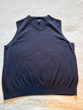 St. John's Bay Men's Navy V-Neck Sweater Vest